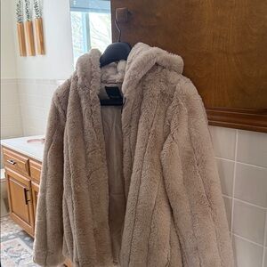 Simply Vera Vera Wang Cream Faux Fur Jacket